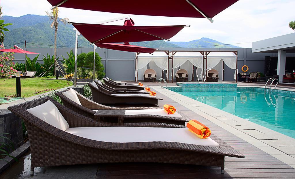 Mercure Palu Exteriér fotografie