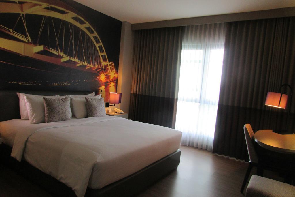 Mercure Palu Exteriér fotografie